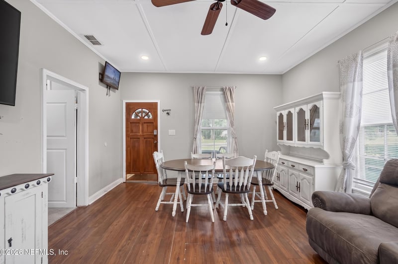 2 N Oakridge Ave, Green Cove Springs, FL 32043