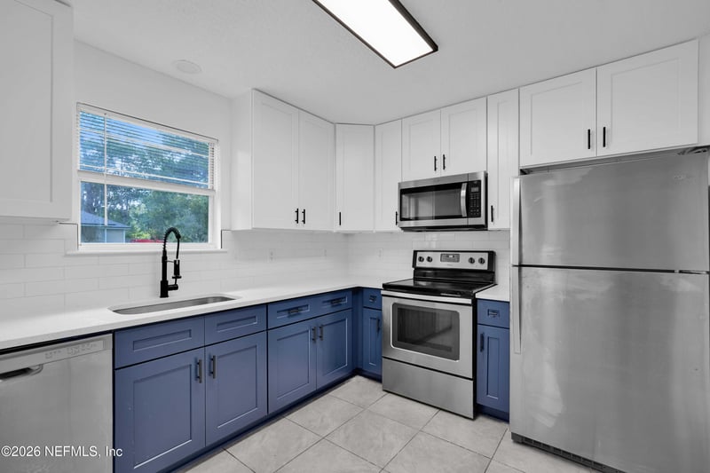 20 N Vermont Ave, Green Cove Springs, FL 32043
