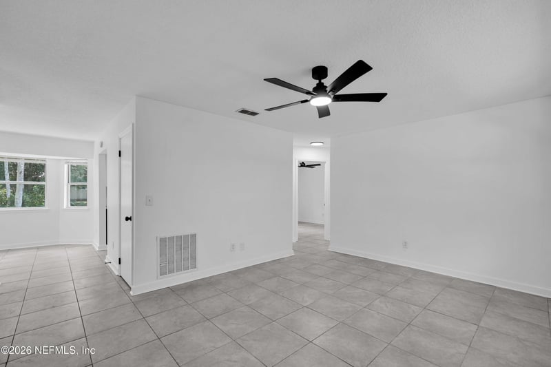 20 N Vermont Ave, Green Cove Springs, FL 32043