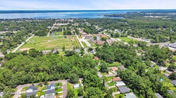 20 N Vermont Ave, Green Cove Springs, FL 32043