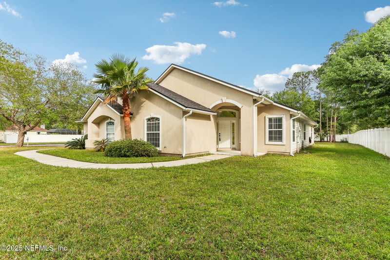 200 Nottingham Dr W, St Johns, FL 32259