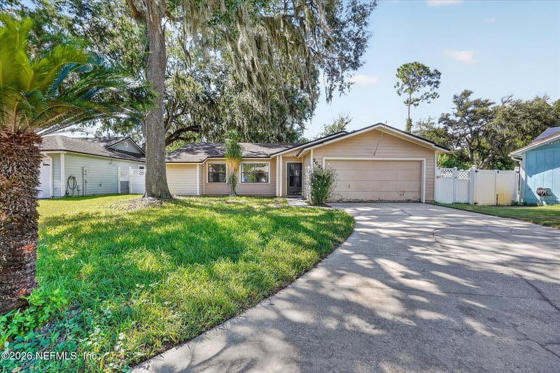 2009 Chelwood Ct, Jacksonville, FL 32233