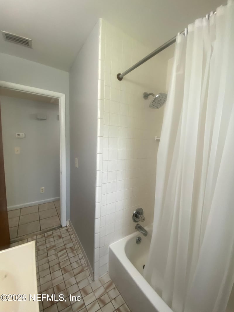 2014 Orlean Dr, Jacksonville, FL 32210