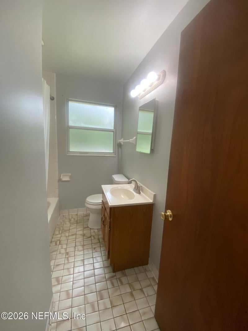 2014 Orlean Dr, Jacksonville, FL 32210