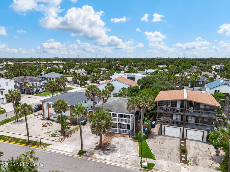 2016 1st St, Neptune Beach, FL 32266