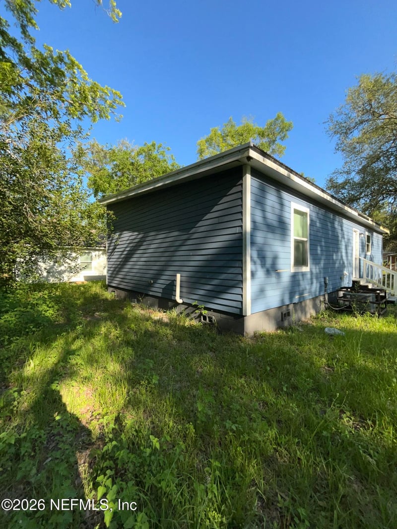 2017 Talladega Rd, Jacksonville, FL 32209