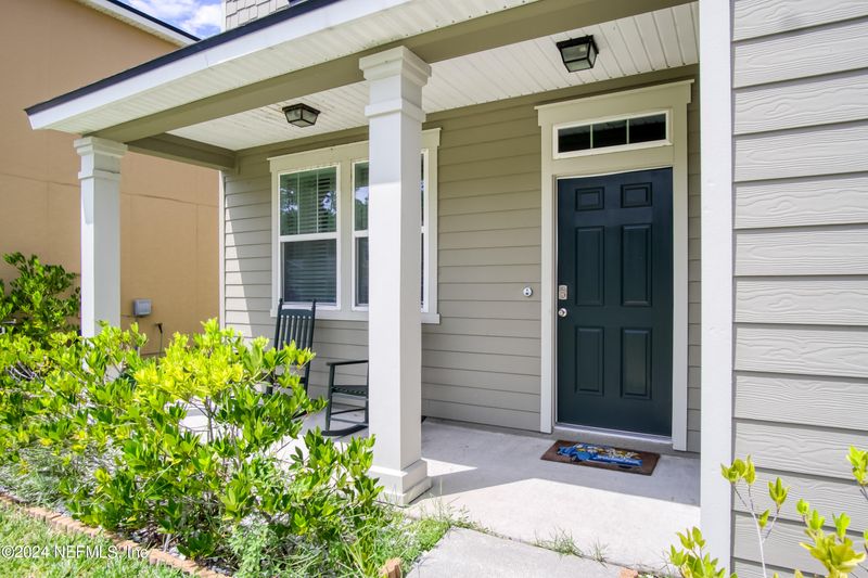 2022 April Oaks Dr, Jacksonville, FL 32221