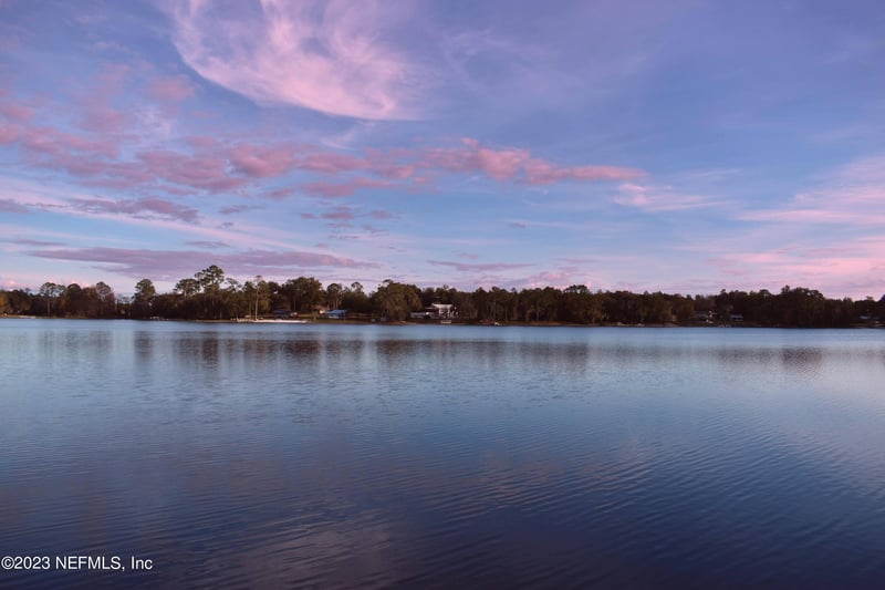 249 Simpson Dr, Interlachen, FL 32148