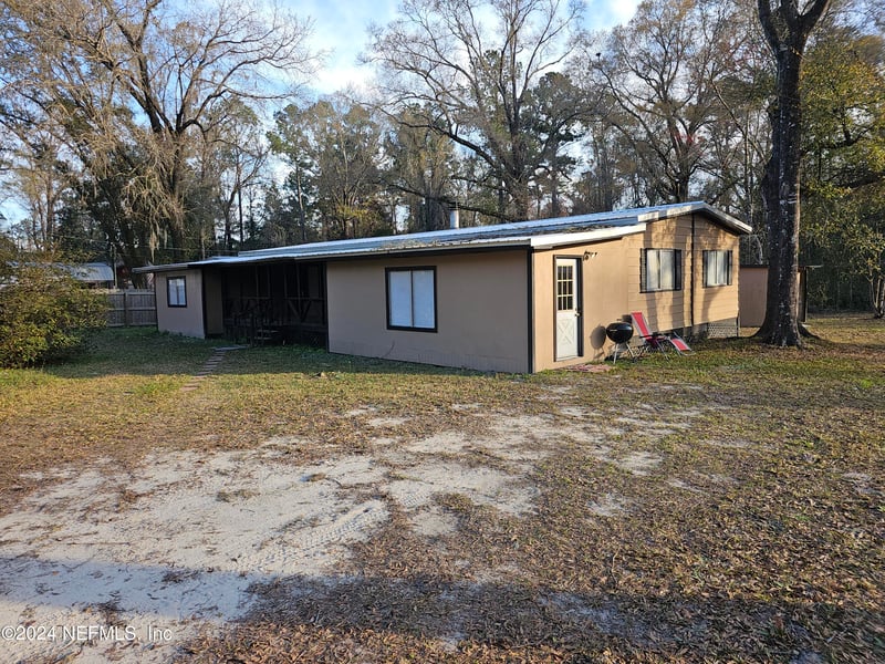 57945806 Woodlawn Cemetery Rd, Macclenny, FL 32063