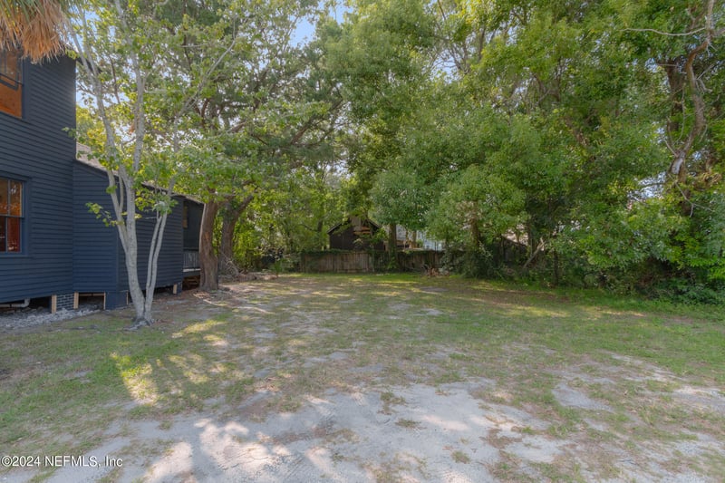 111 8th St, Fernandina Beach, FL 32034