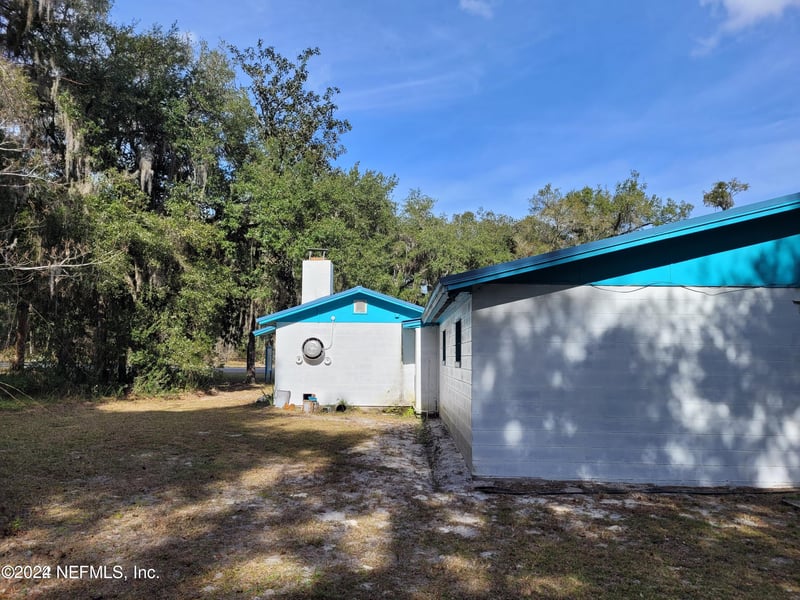 1011 Elm St, Welaka, FL 32193