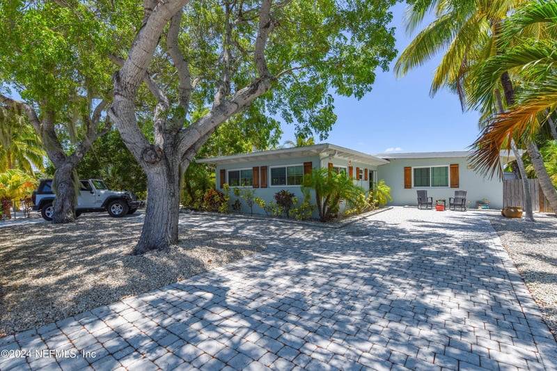 1136 Shore Dr, Big Pine Key, FL 33043