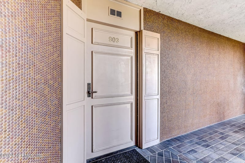4401 Lakeside Dr #903, Jacksonville, FL 32210