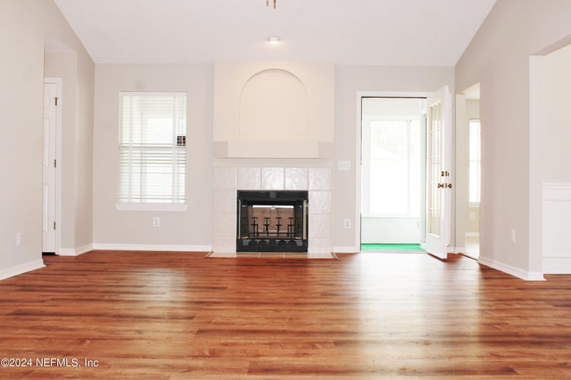 8229 Provincial Cir, Jacksonville, FL 32277