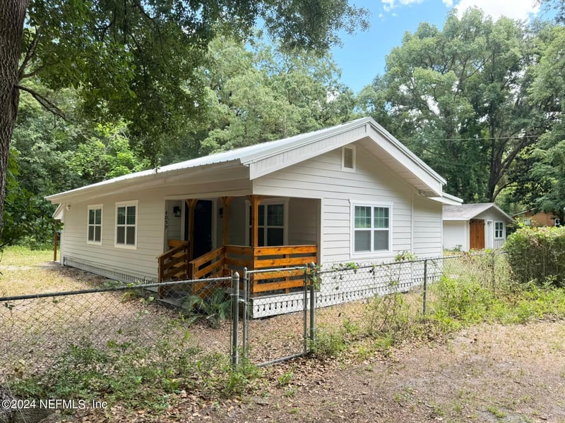4059 Kentucky Ave, Green Cove Springs, FL 32043