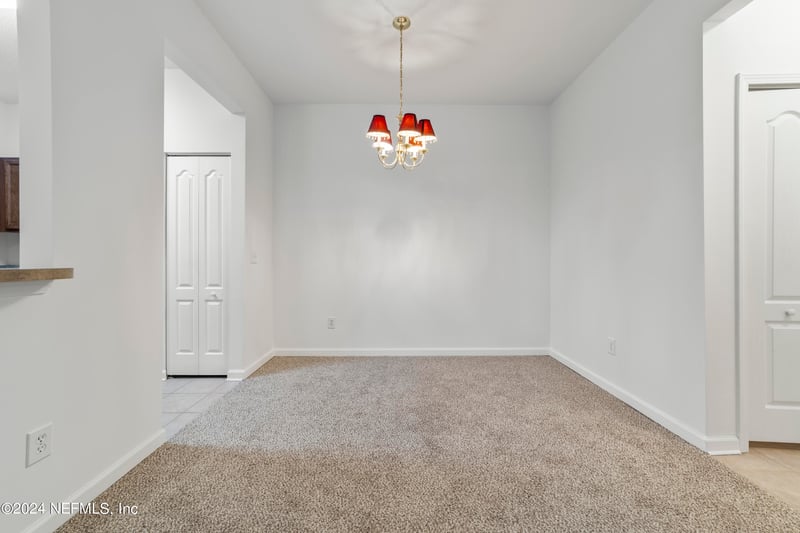 8601 Beach Blvd #712, Jacksonville, FL 32216