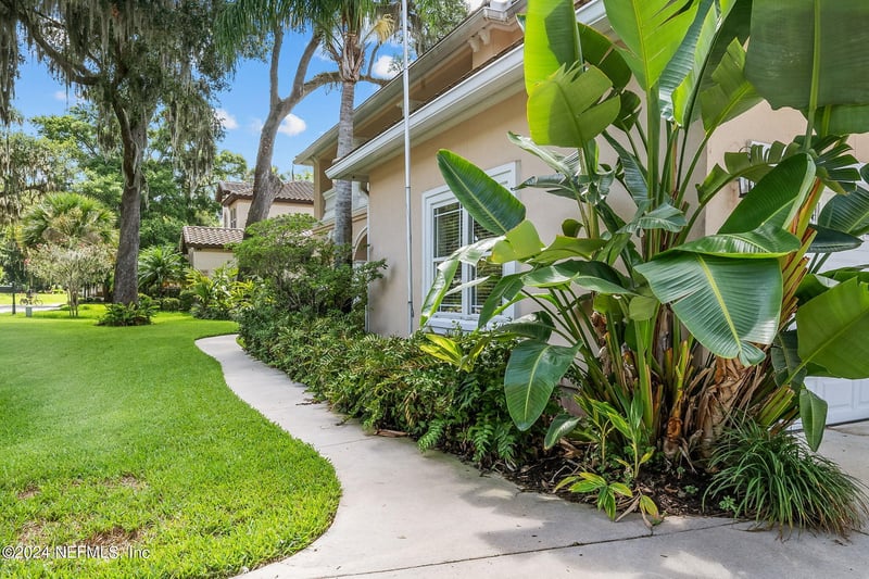 1940 Tara Ct, Neptune Beach, FL 32266