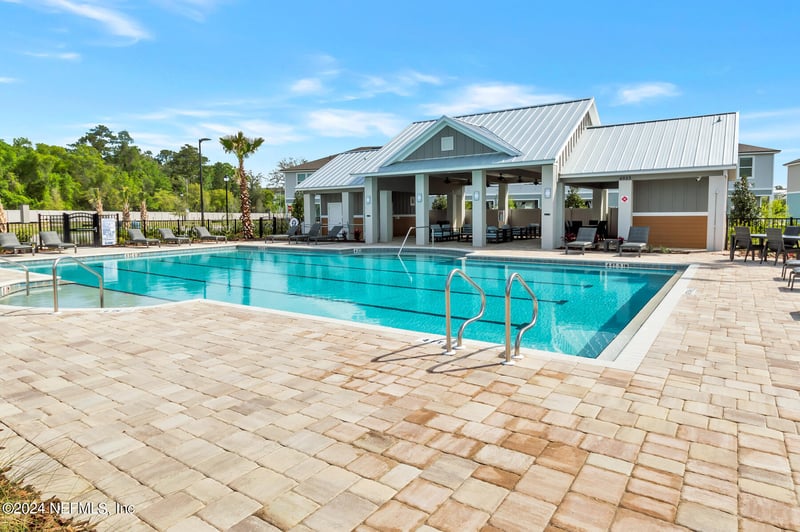 8337 Asteroid St, Jacksonville, FL 32256