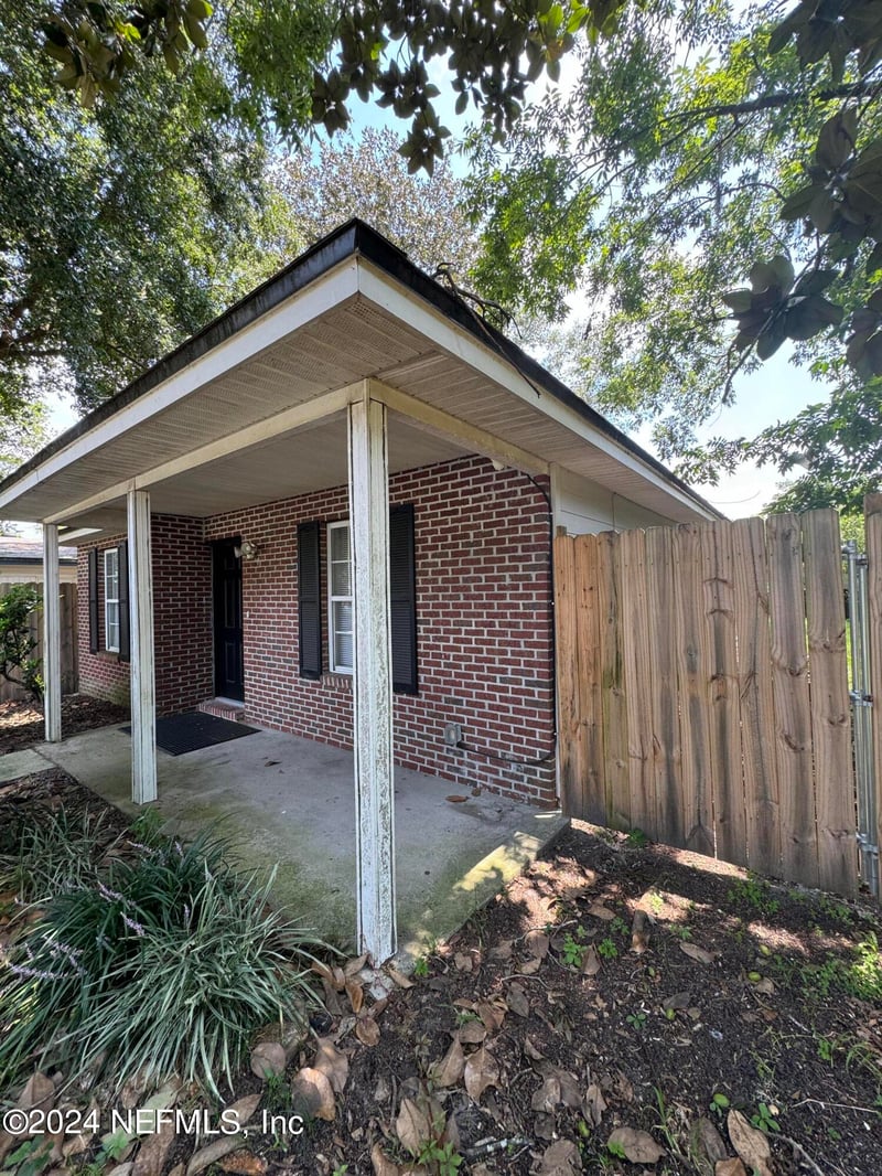 1438 Ron Rd, Jacksonville, FL 32210