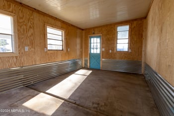 198 Sportsman Dr, Welaka, FL 32189