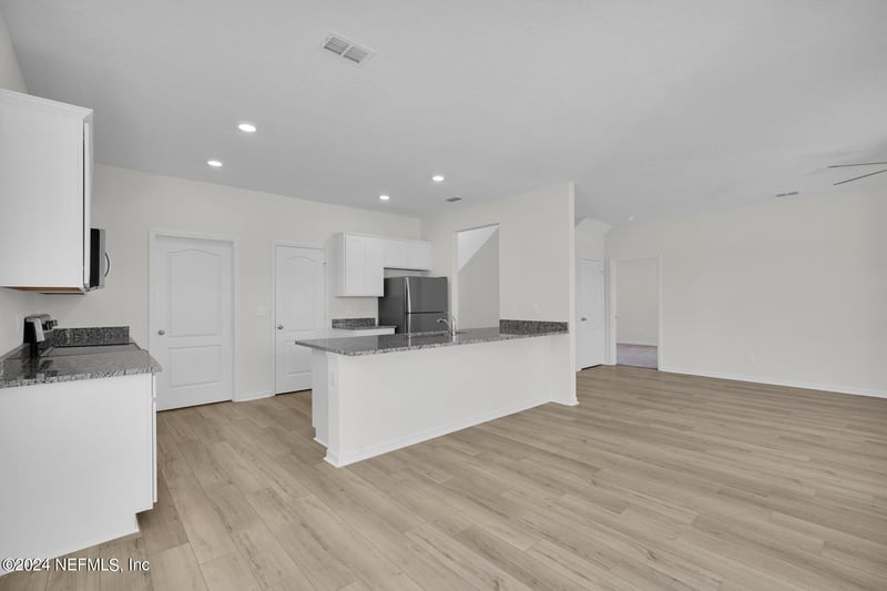 6900 Myrtle Oak Rd, Jacksonville, FL 32219