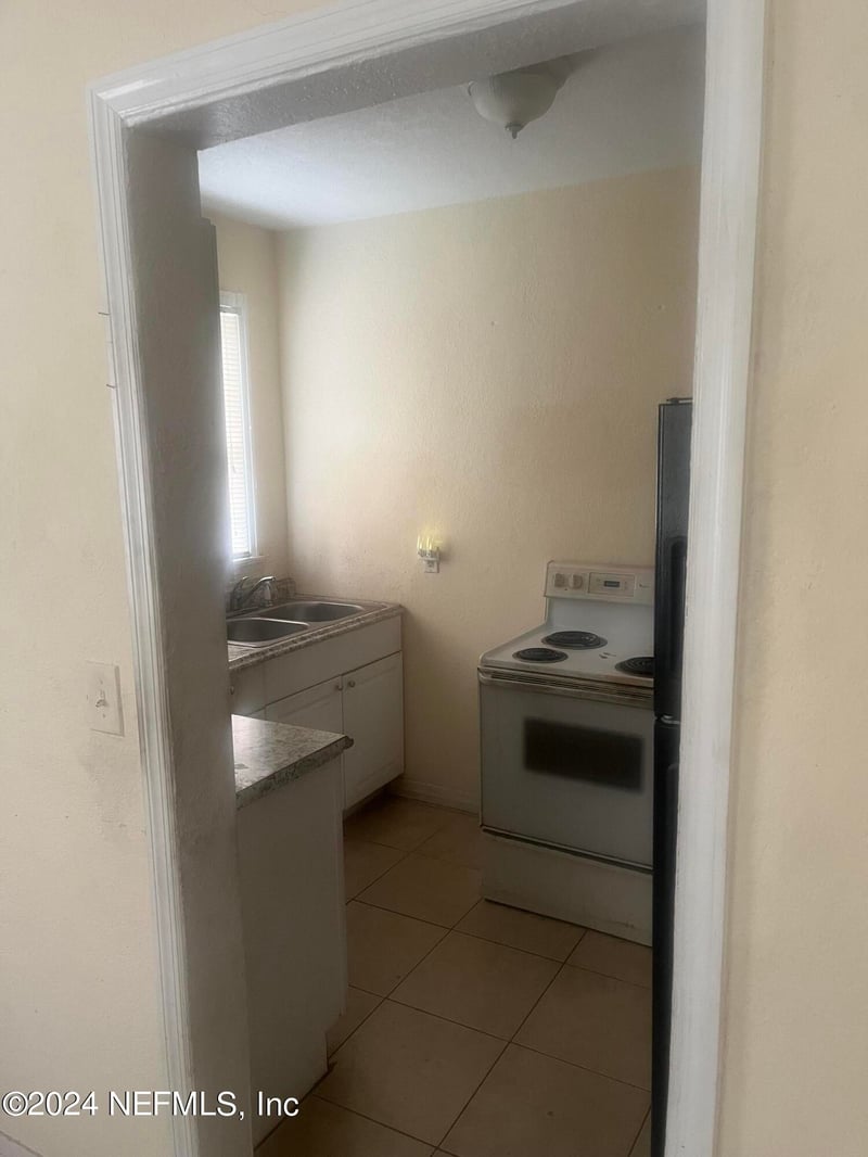 8944 1st Ave, Jacksonville, FL 32208