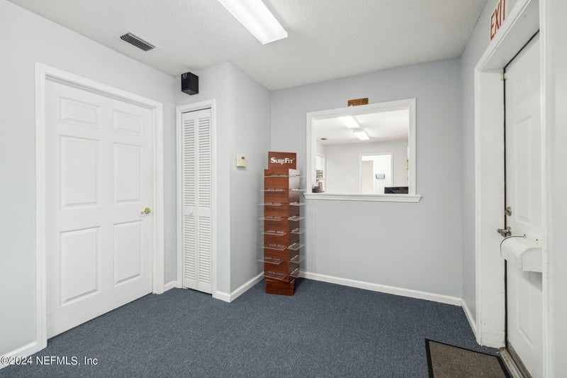 2762 Dunn Ave, Jacksonville, FL 32218