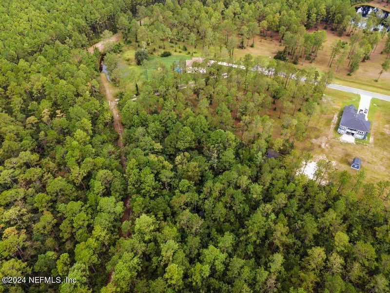 10136 Kings Crossing Dr, Jacksonville, FL 32219