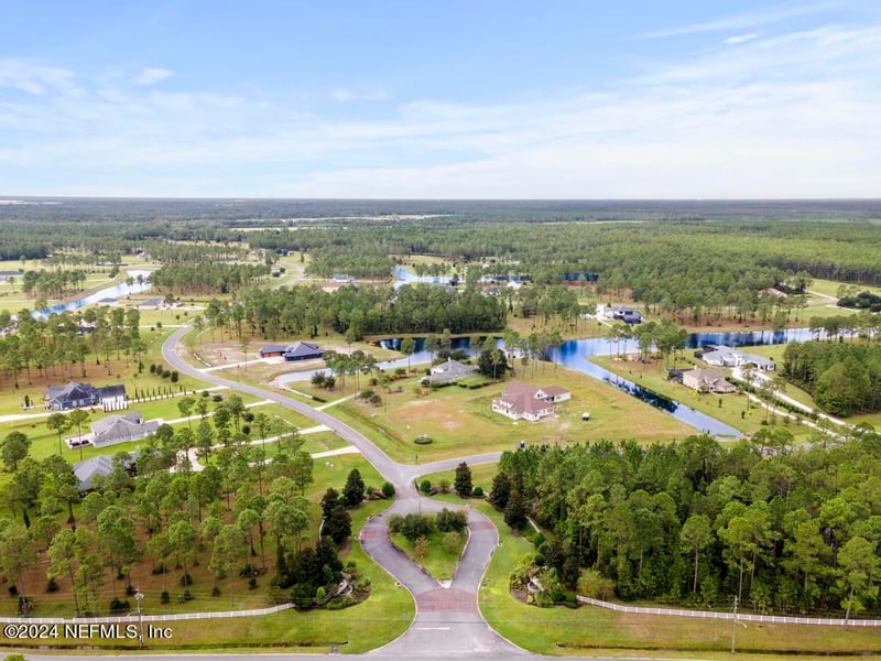 10136 Kings Crossing Dr, Jacksonville, FL 32219