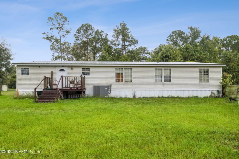 120 Shaggy Ln, Palatka, FL 32177