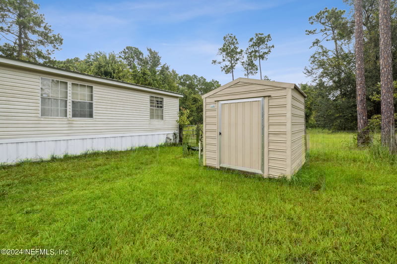 120 Shaggy Ln, Palatka, FL 32177