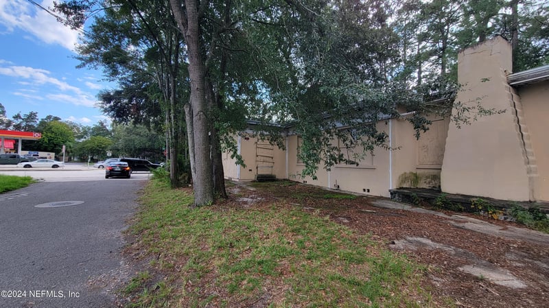 1110 Mckinlay Ct, Jacksonville, FL 32205