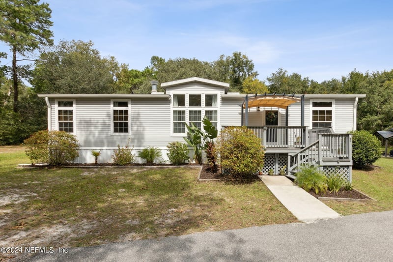 112 Silver Beach Blvd, Pomona Park, FL 32181