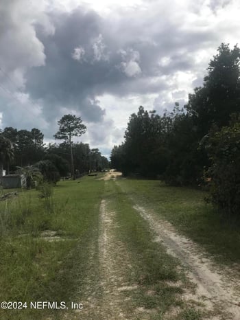 Summit Rd, Satsuma, FL 32189