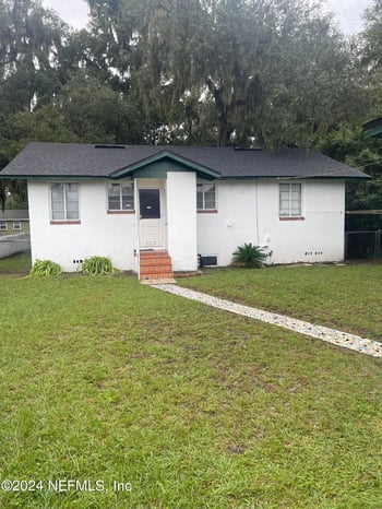 7449 Laura St, Jacksonville, FL 32208