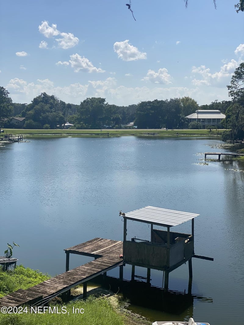 216 Lakeview Dr, Satsuma, FL 32189