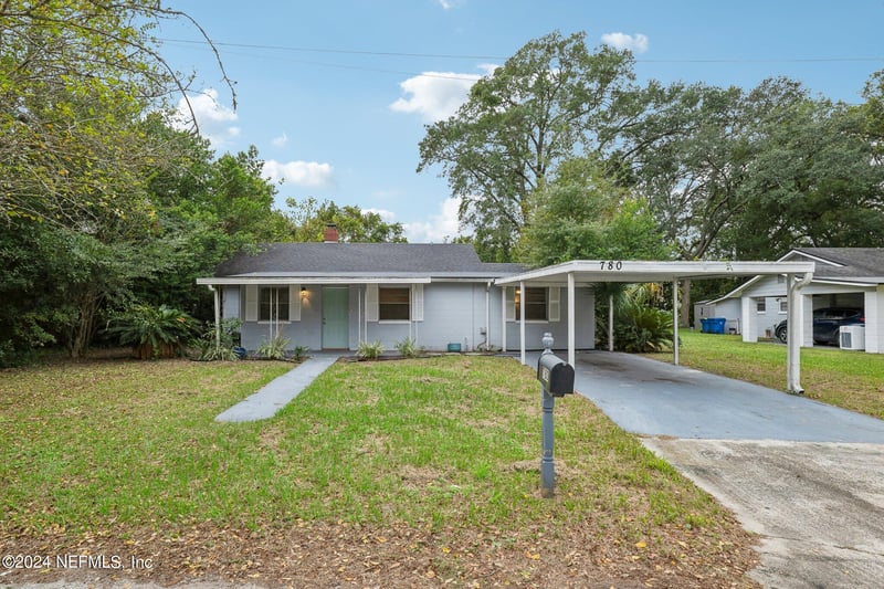 780 Gardenia Ln, Jacksonville, FL 32208