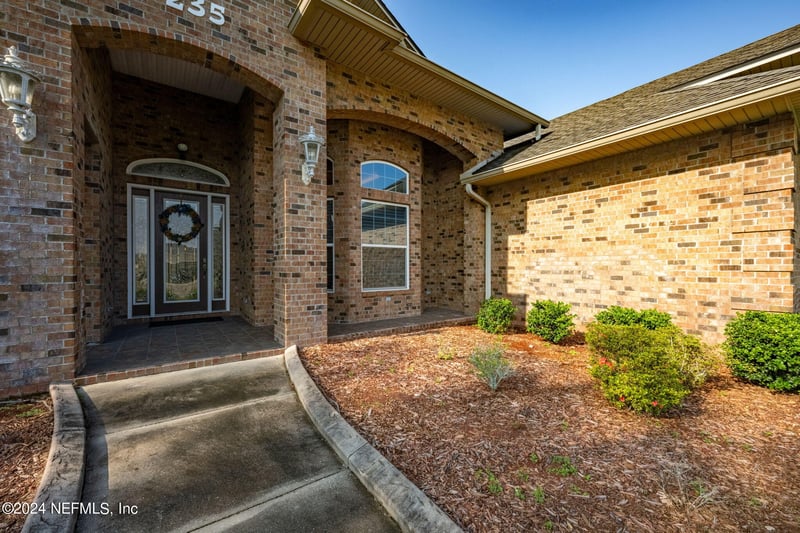 235 Crystal Cove Dr, Palatka, FL 32177