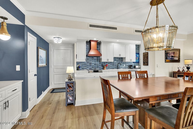 1560 Lancaster Ter #204, Jacksonville, FL 32204