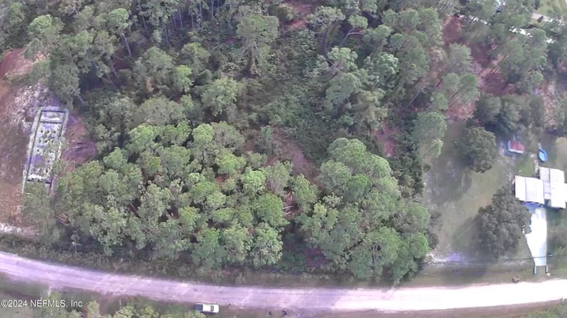 105 Pine Cone Dr, Georgetown, FL 32139