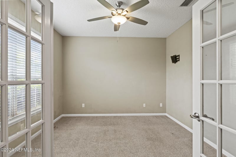 117 Pond Run Ln, Jacksonville, FL 32218