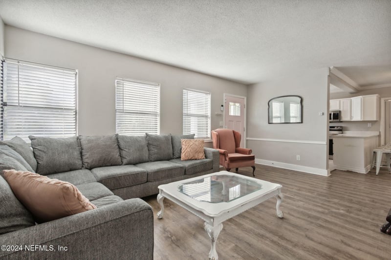 6237 Temple Rd, Jacksonville, FL 32217