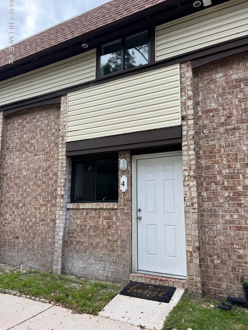 1200 Bretta St #4, Jacksonville, FL 32211