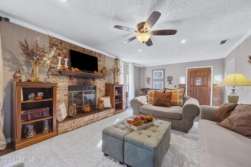 5790 Us Highway 17, Green Cove Springs, FL 32043