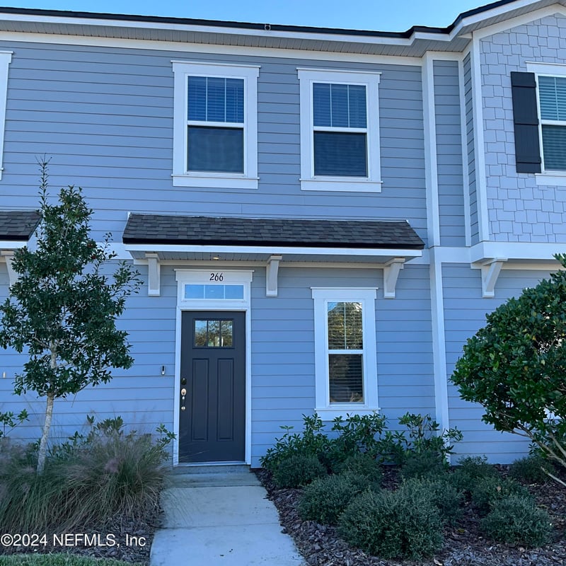 266 Annies Pl, Jacksonville, FL 32218