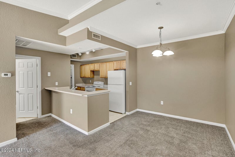 10075 Gate Pw #2011, Jacksonville, FL 32246