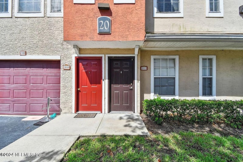 10075 Gate Pw #2011, Jacksonville, FL 32246