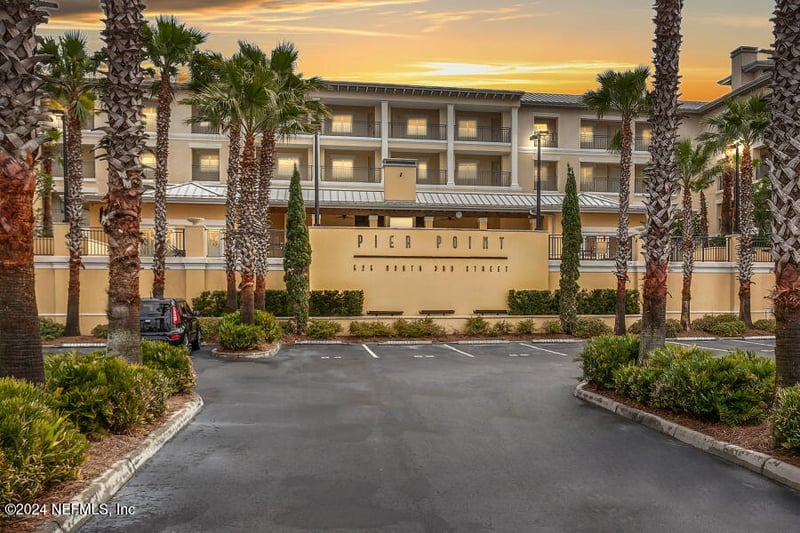 525 3rd St #213, Jacksonville Beach, FL 32250