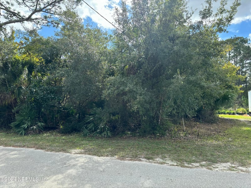 7768 Spaner Rd, Jacksonville, FL 32256