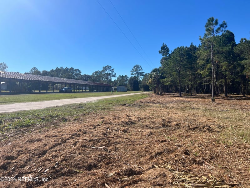 17802 Us 301 , Waldo, FL 32694